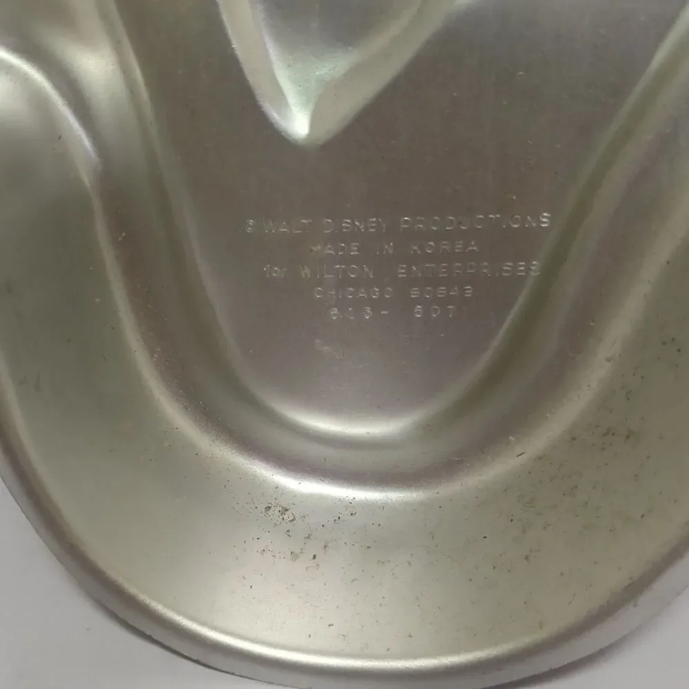 Vintage Walt Disney Donald Duck Cake pan by Wilton 515-507